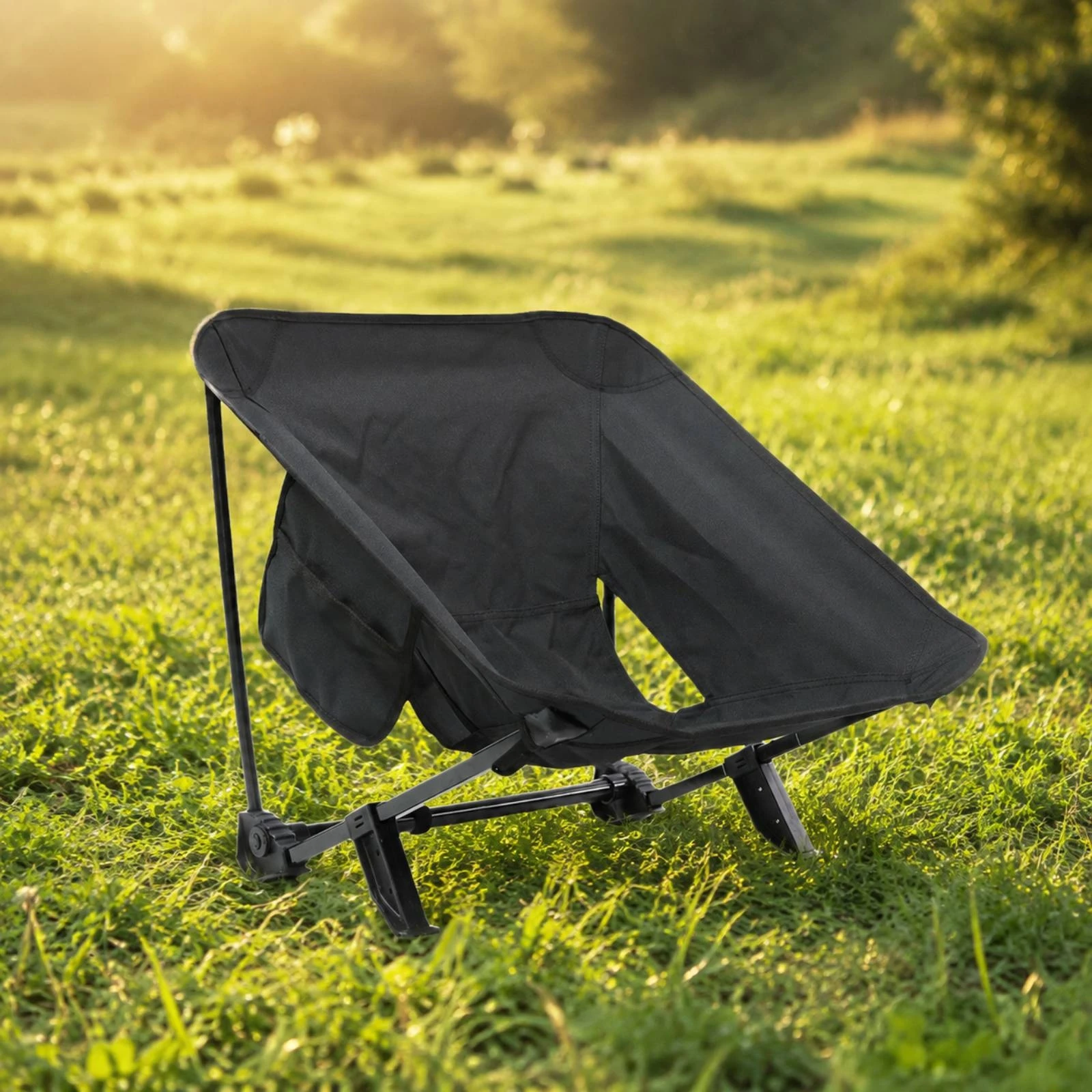 Folding Outdoor Leisure Chair Foldable Folding Chair with Side Storage Pocket Space-Saving Ground-Hugging for Picnics, Patio