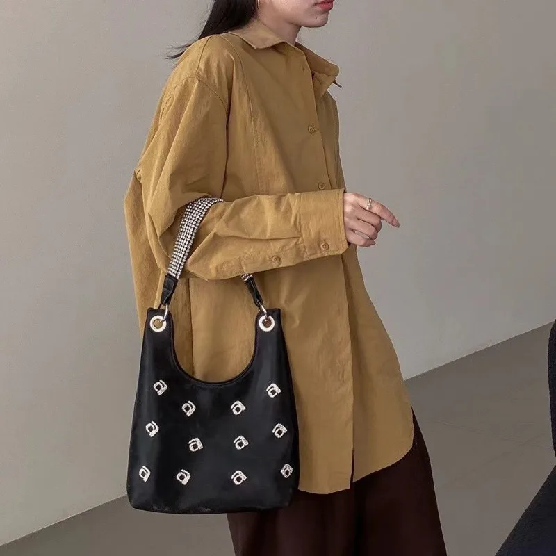 New Handbag Women's Niche Design Small Square Bag High-end Texture Fashion Versatile Rhinestone Single Shoulder Armpit Bag Tide