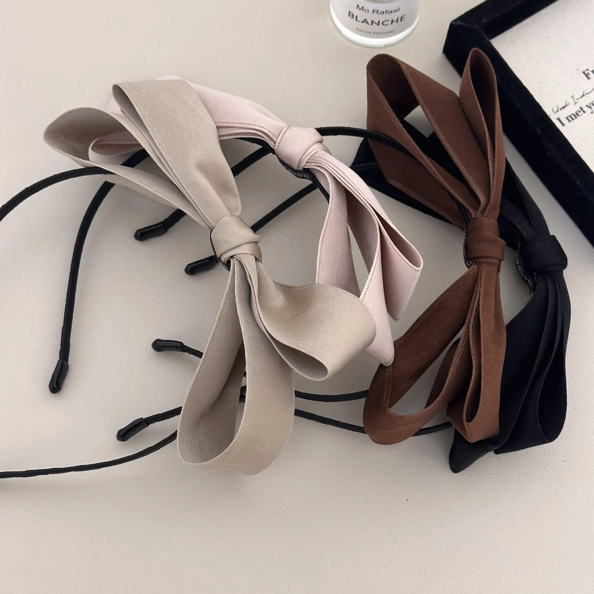 

New Solid Color Double Layered Bow Ribbon Headband For Women Girls Vintage Big Bow Hair Hoop Hair Bands Hair Accessories 2025