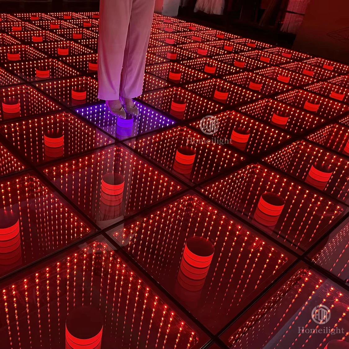 

New Arrival 3D Effect Led Dancing Floor DJ Lighting Interactive Dancefloor 3D Mirror Outdoor LED Dance Floor
