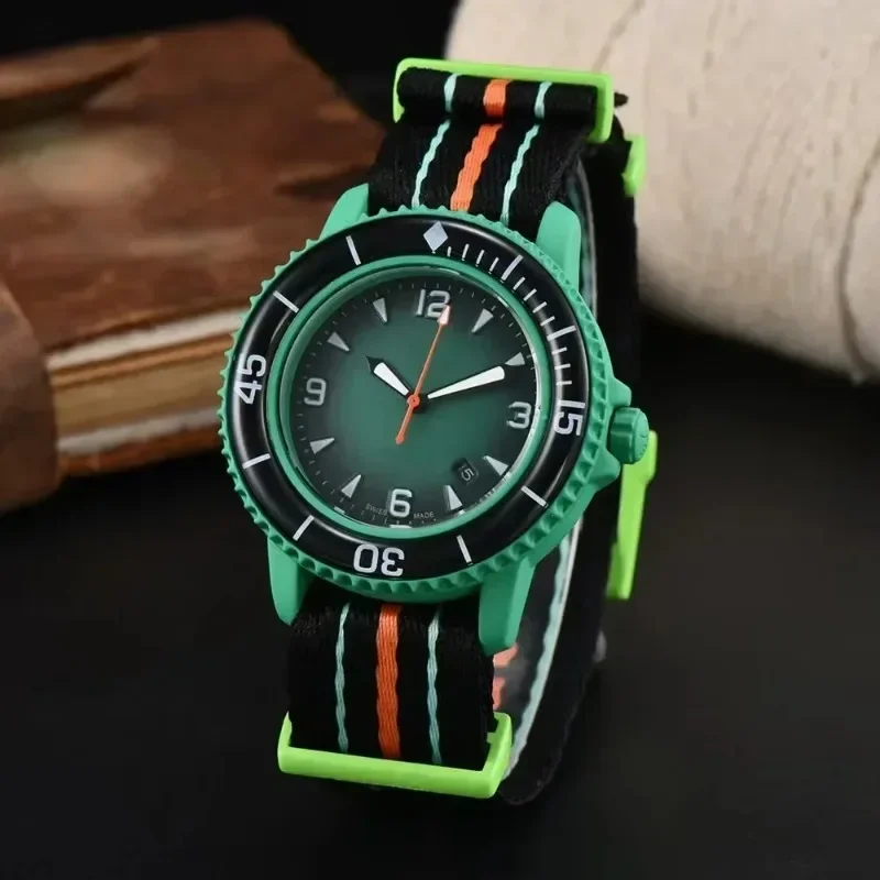 2025 Reloj de cuarzo Ocean Explorer para hombre, caja con patrón marino, indicador de fecha trasera, correa de tela, resistente al agua, estilo informal de buzo