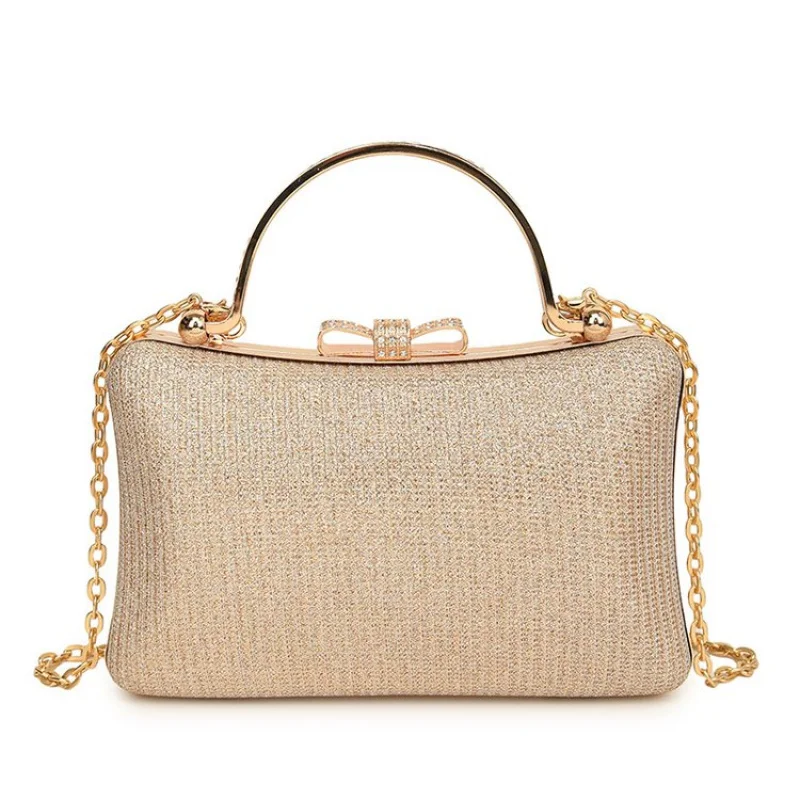 

Women's Messenger Bag Made Of Fine Leather Boasting Casual Paris High-End Spacious Daily Refined Look​