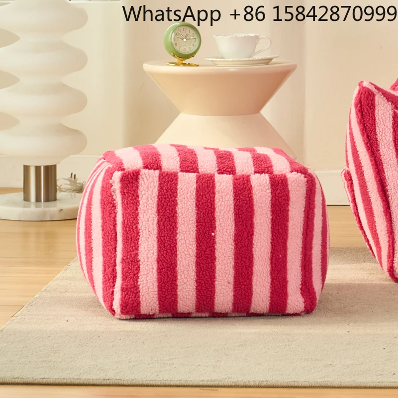 怠惰なソファのフットレストオットマン