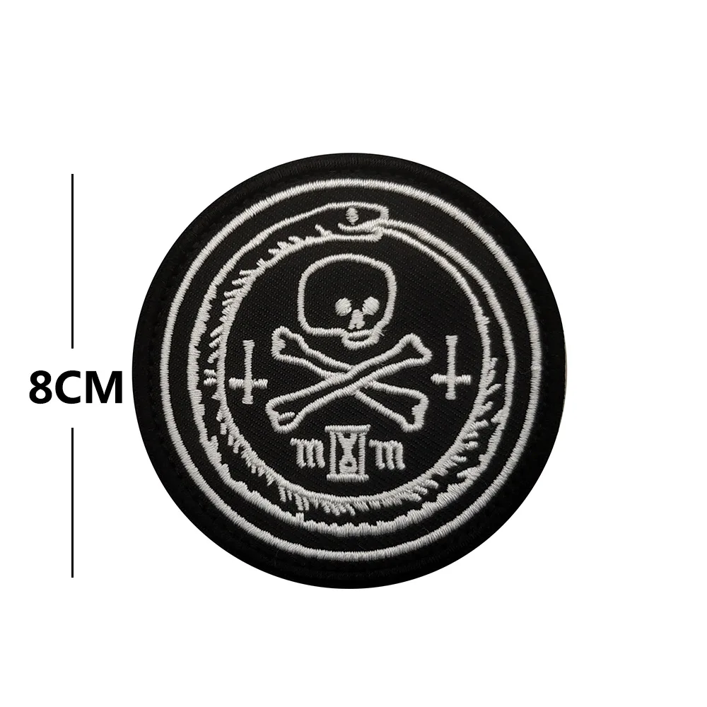 Memento Mori Warning Embroidered Patch Tactical Emblem Armband Skull Applique Skull and Bones Memorial Tactical Badge Armband