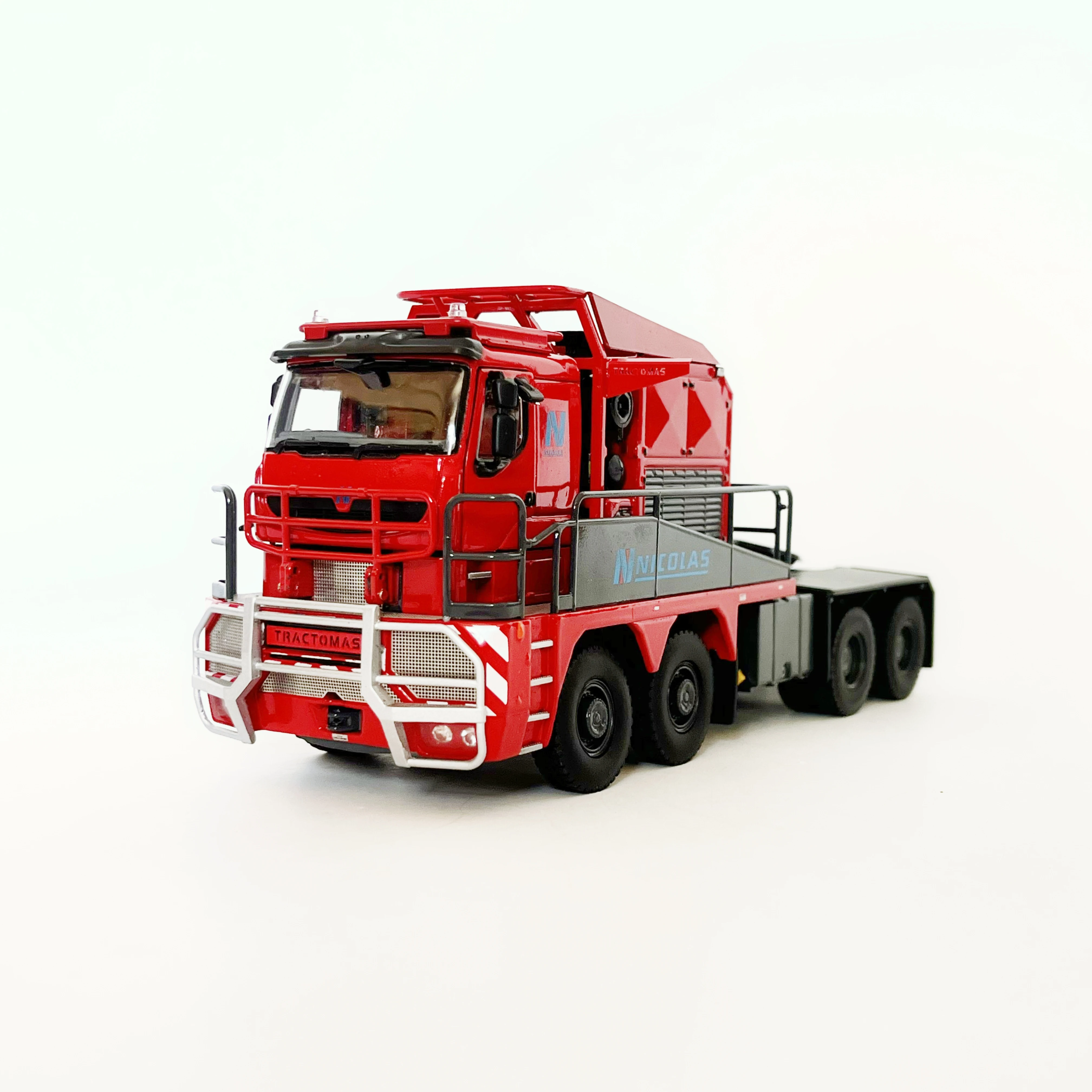 Tonkin Nicolas Tractomas 4-Axle Truck Tii Group Red 1:50 scale Die-Cast Collection Model Paint defects