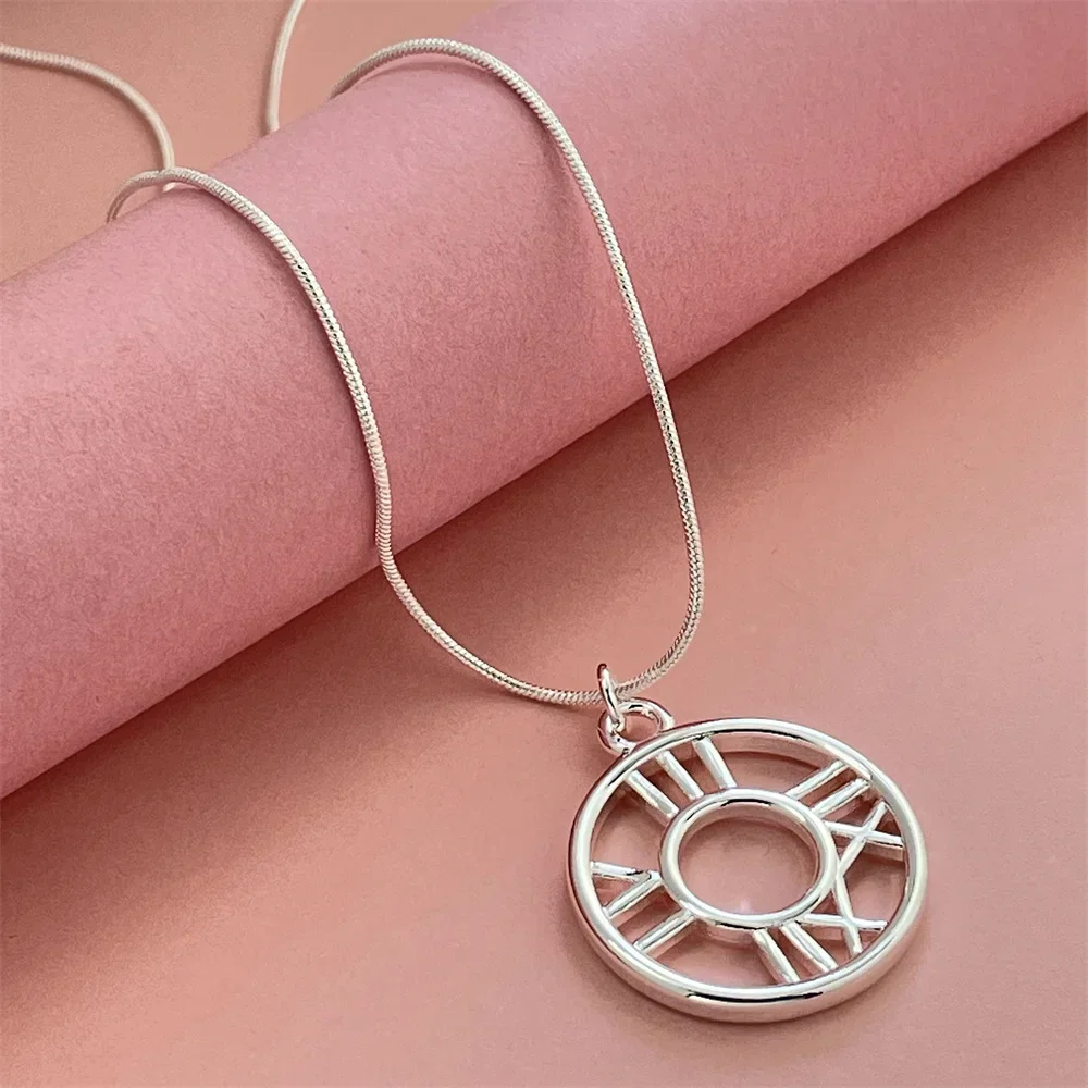 925 Silver Necklace Round Roman Numeral Pendant, Suitable For Women's Daily Wear