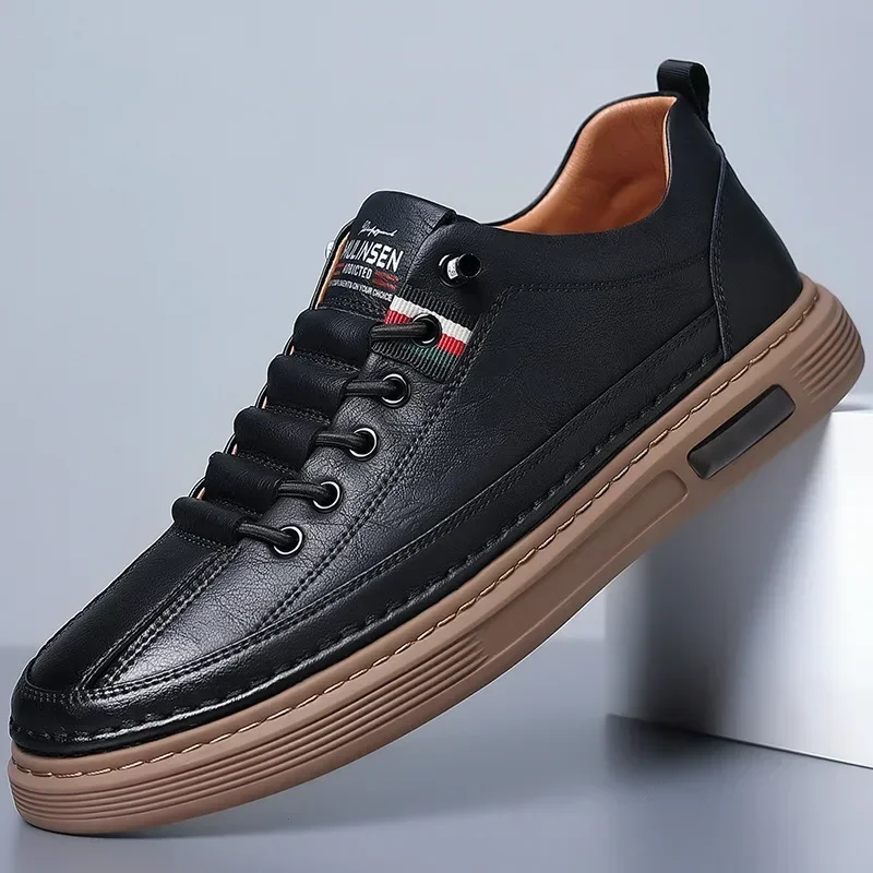 2025 primavera otoño nuevos zapatos de tablero para hombres cuero de vaca moda Casual zapatos deportivos masculinos nuevo diseñador zapatillas de deporte de Color sólido masculino