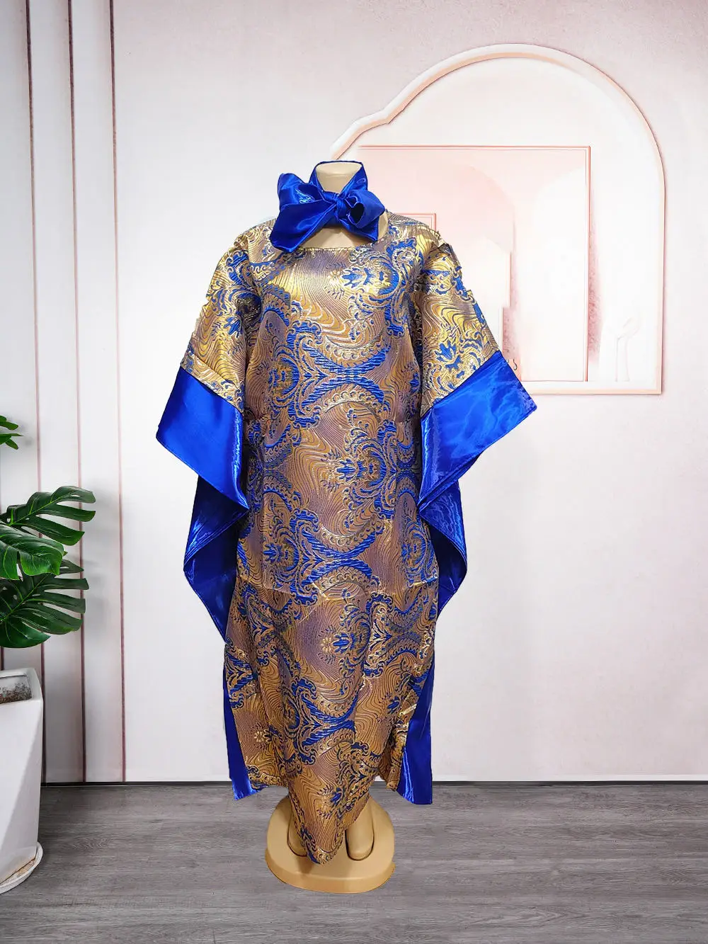 Платье-кафтан Абая с V-образным вырезом и принтом для женщин — скромное платье макси с короткими рукавами и разрезом по подолу