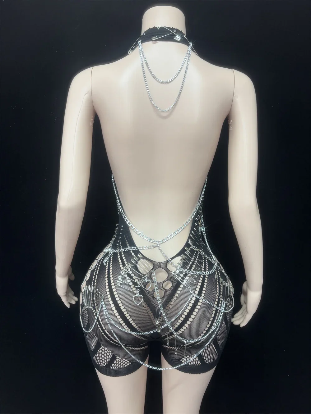 バックレスパフォーマンスステージ衣装ナイトクラブコスチューム女性用セクシーホルターネックノースリーブホローアウトプレイスーツハイストリートピン装飾