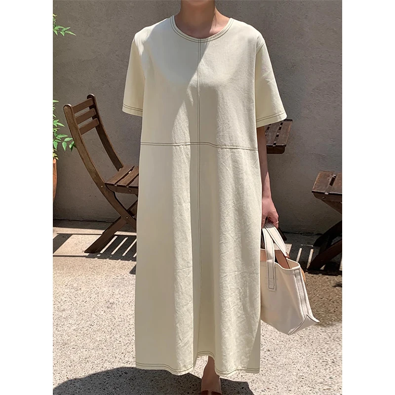 レトロなラウンドネック刺繍デザインルーズカジュアルコットンリネン半袖レディースドレス夏のシックなスタイル快適なロングドレス