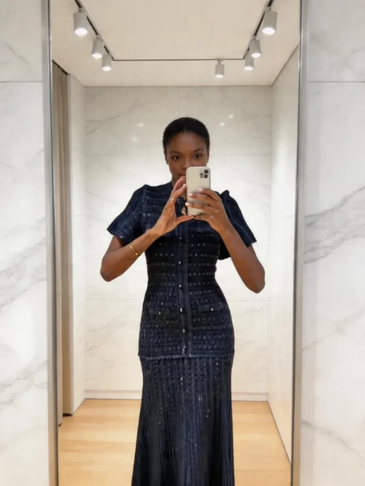 Robe longue à sequins cintrée pour femme, col rond, manches courtes, tricotée, nouvelle collection 2026, robe midi ajourée à simple boutonnage