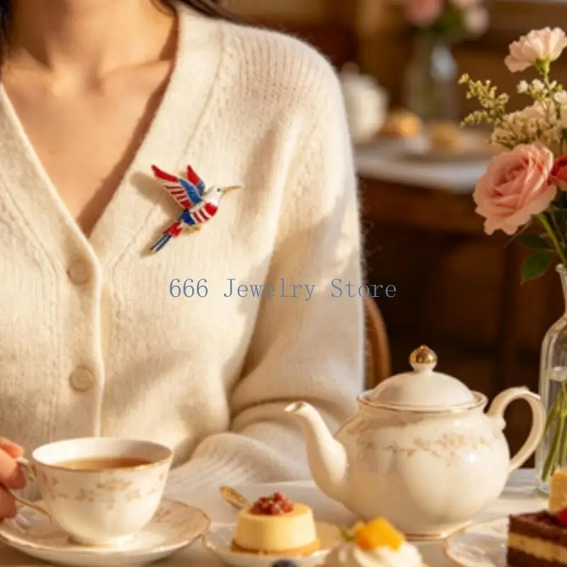 F2TD Patriotic Stripe Hummingbird Brooch Lapel Pin For Women Men Independence Day Celebration Gift