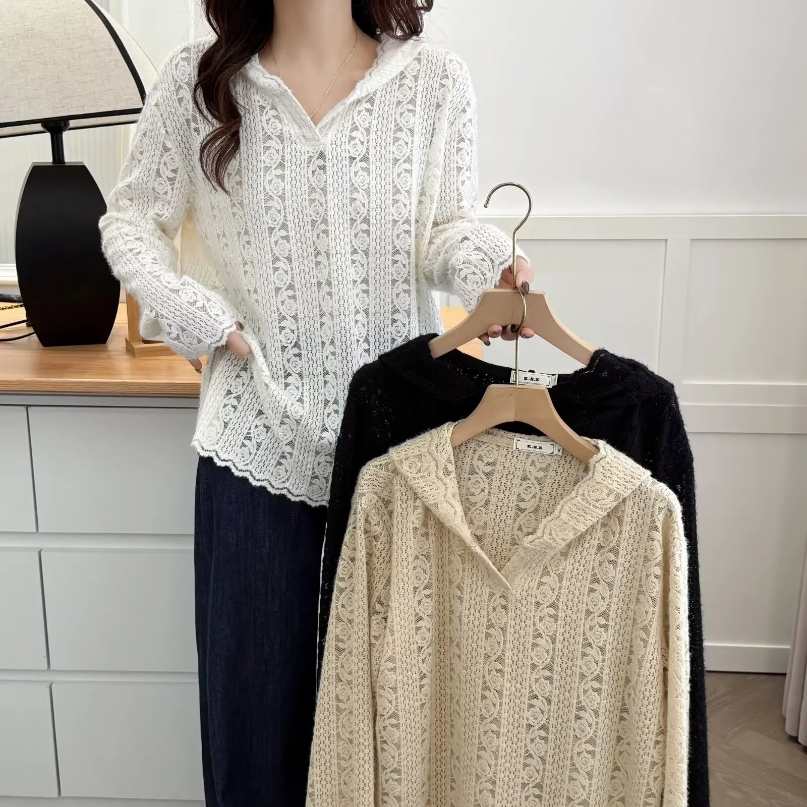 

Fashion Plus Size Women's Blouses Autumn New Elegant Hooded Lace Top Casual Long Sleeve Hoodie 2178