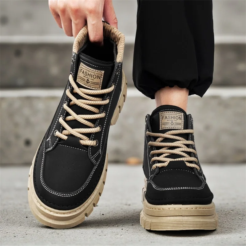 أحذية رجالية للفصول الأربعة، نعل ناعم جديد غير قابل للانزلاق، أحذية غير رسمية عالية الجودة، أحذية عمل رياضية عصرية للشباب في الهواء الطلق ونعل سميك