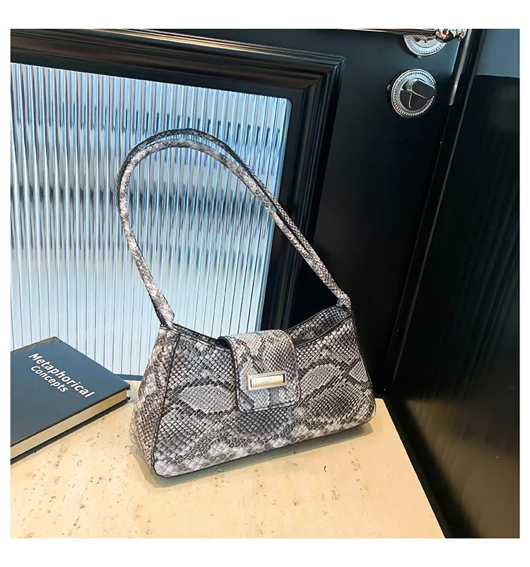 Leather shoulder bag handbag large capacity commuting fashion versatile oblique span bag