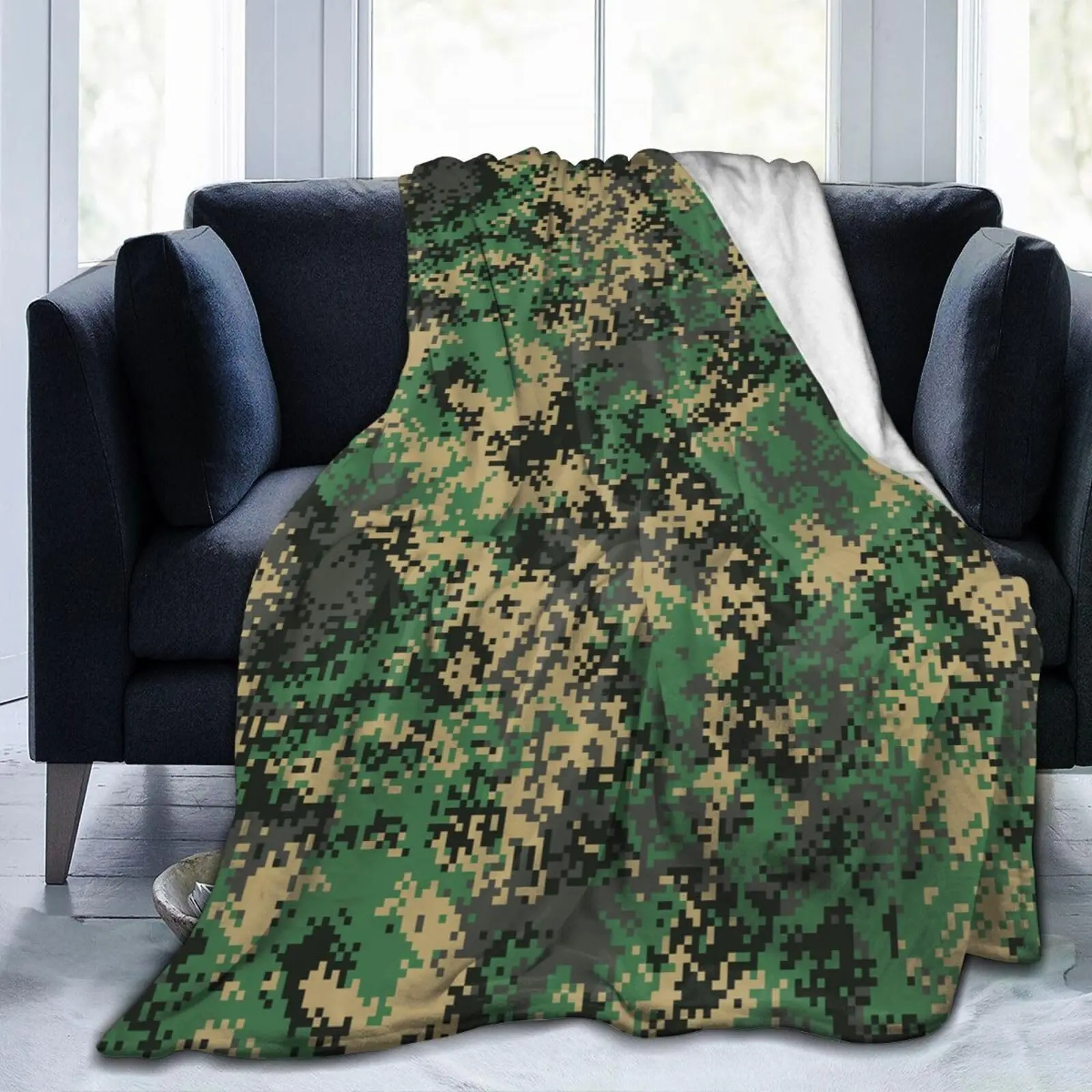 Camouflage Print Throw Blanket Ultra Soft Warm All Season Multi-color Camo Decor Flannel Blankets Camouflage Lovers Gift Blanket