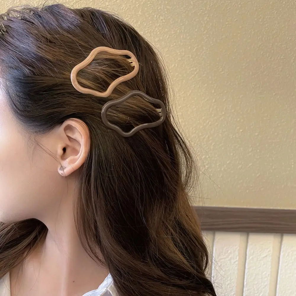 甘い幾何学的な雲 Bb クリップ金属中空雲ヘアクリップ韓国スタイルのヘアピン子供のための中空金属ヘアピン子供