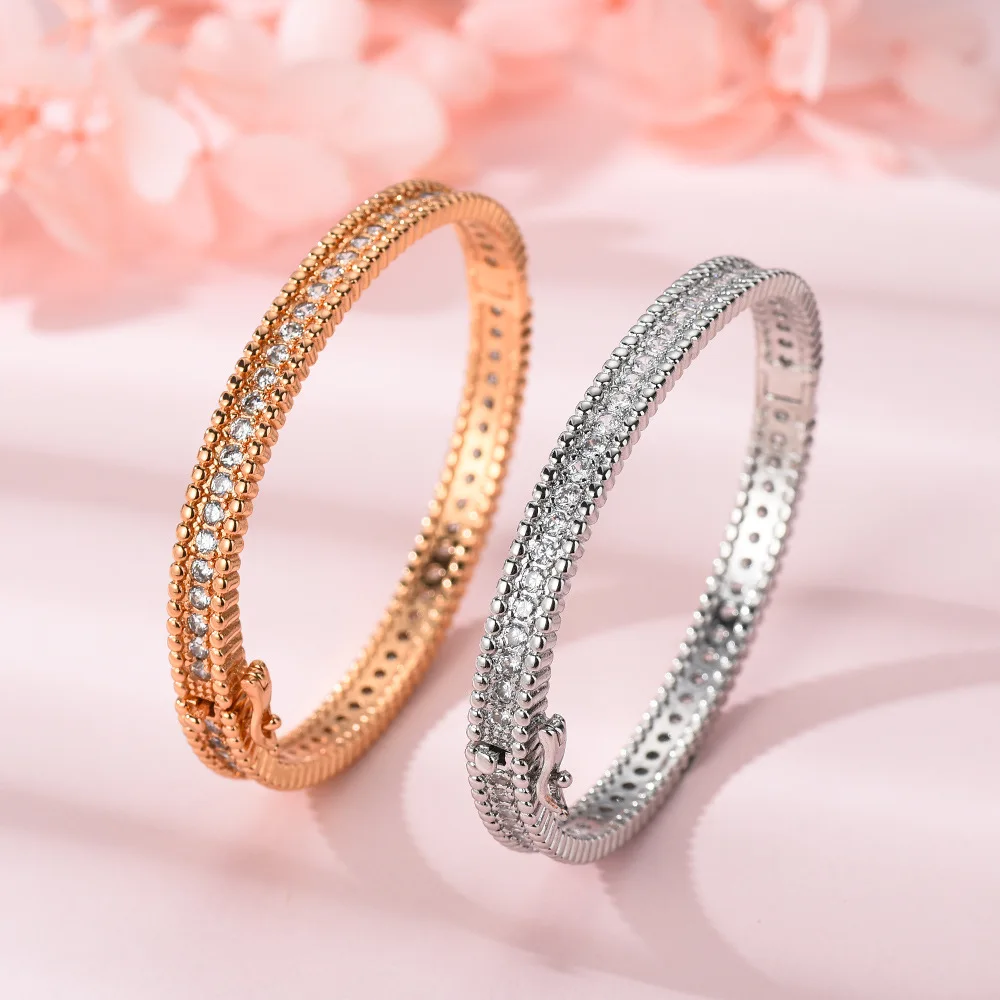 

High-End Elegant Circle Bangle - Micro-Pavé Zircon Full-Diamond, Light Luxury Fashion Women's Jewelry