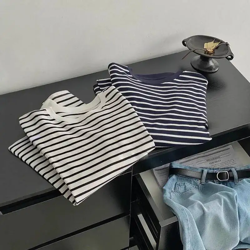 

Women Striped Long Sleeve T-Shirt Autumn Round Neck Loose Oversize Casual Cotton Pullovers