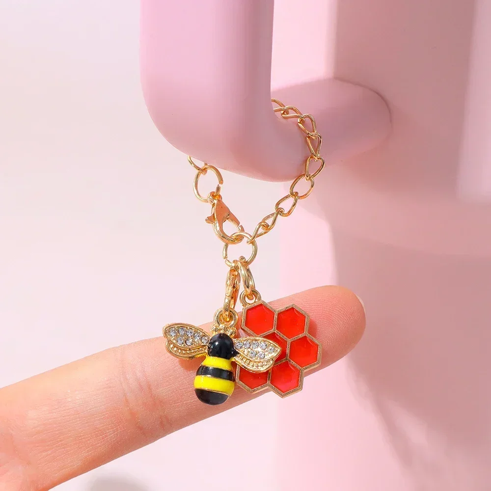 Fashion Bee Pendant Keychain For Stanley Cup Accessories Alloy Rhinestone Insect Keyring Backpack Decoration Souvenir Gift