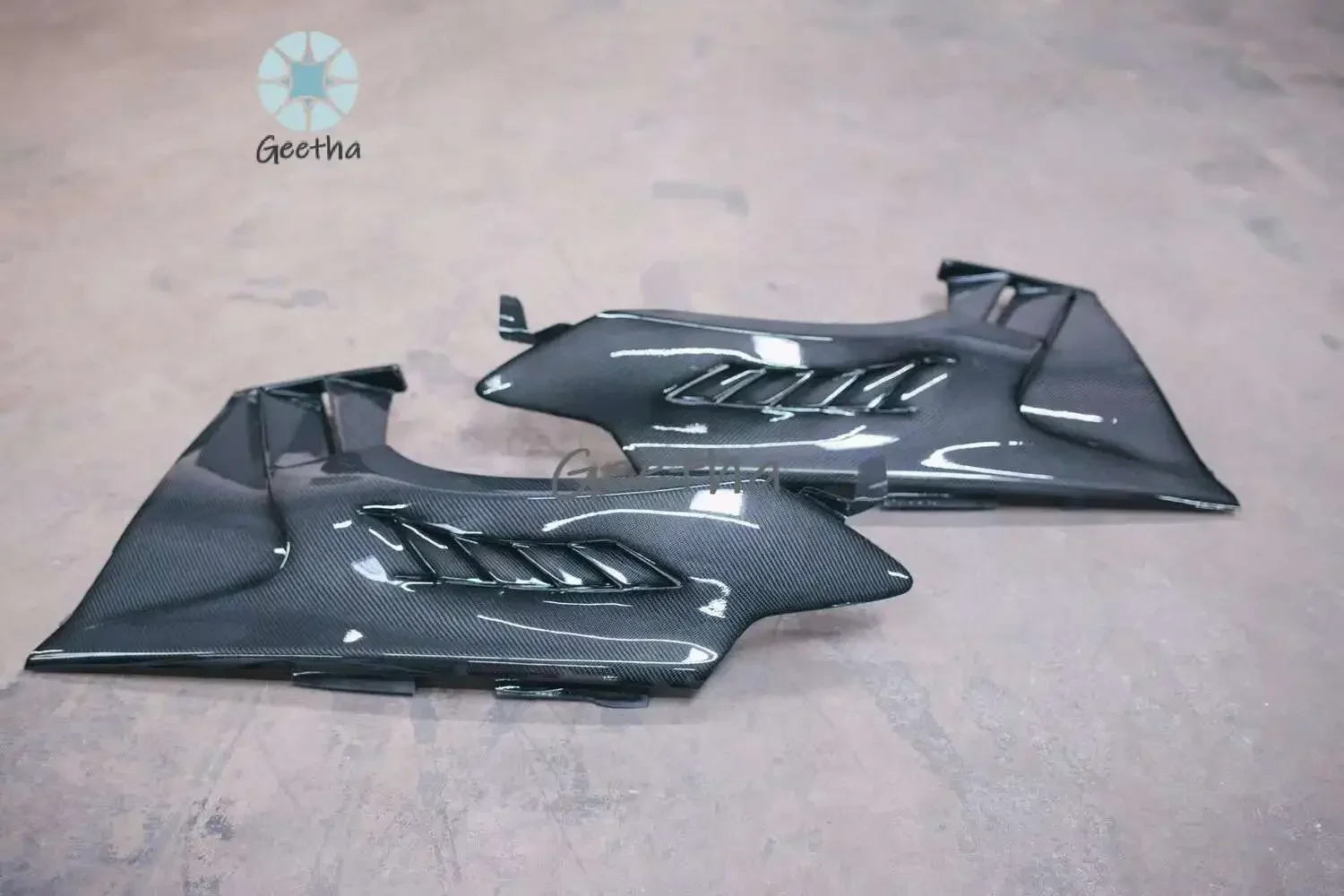 

MRD Carbon Fiber Fenders for Nissan 370z Fenders OEM Style MBJ Style Regular Honeycomb Forge