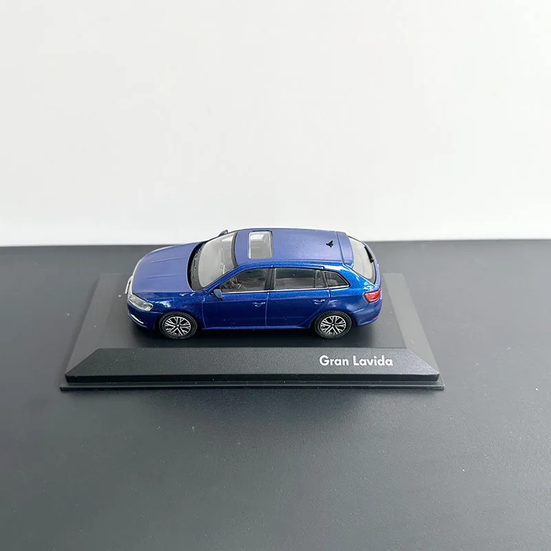 1:43 Scale Gran Lavida Alloy Car Model Collection Ornaments