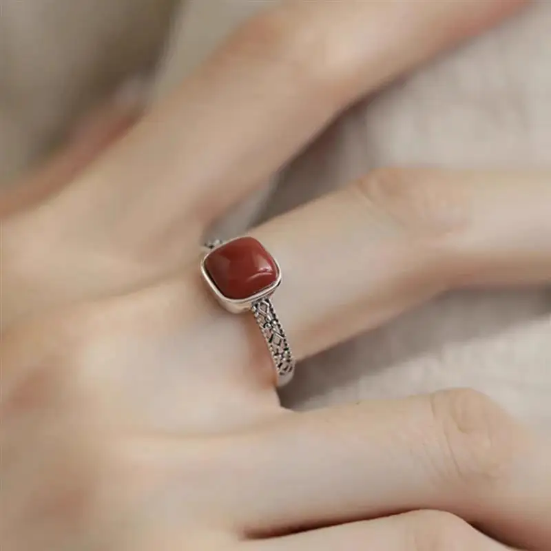 

Retro Hollow out South Red Agate Ring for Women Luxury Style Sugar Cube Design Fashionable Jewelry Accessory