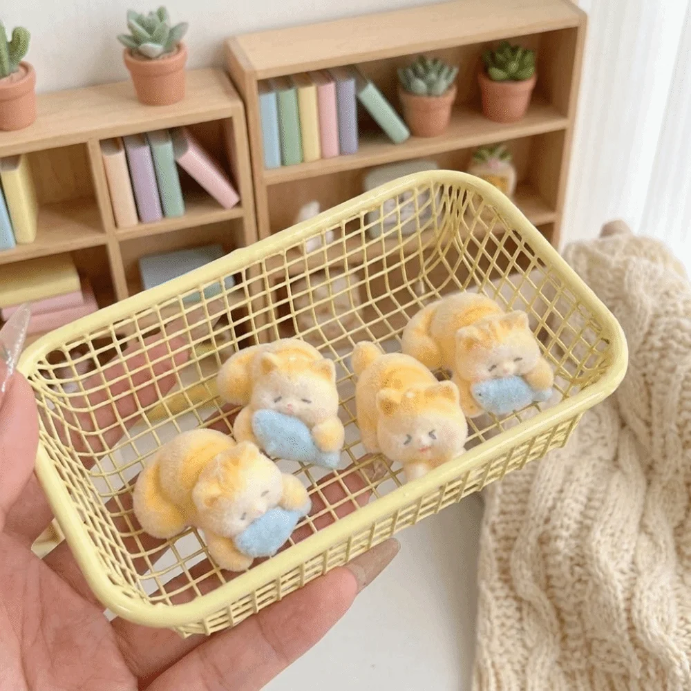 2/4 pcs Resin Flocking Cat Hair Clips Happy Cat Cat Eating Fish Plush Bang Side Clips Soft Cartoon Duckbill Clips Daily