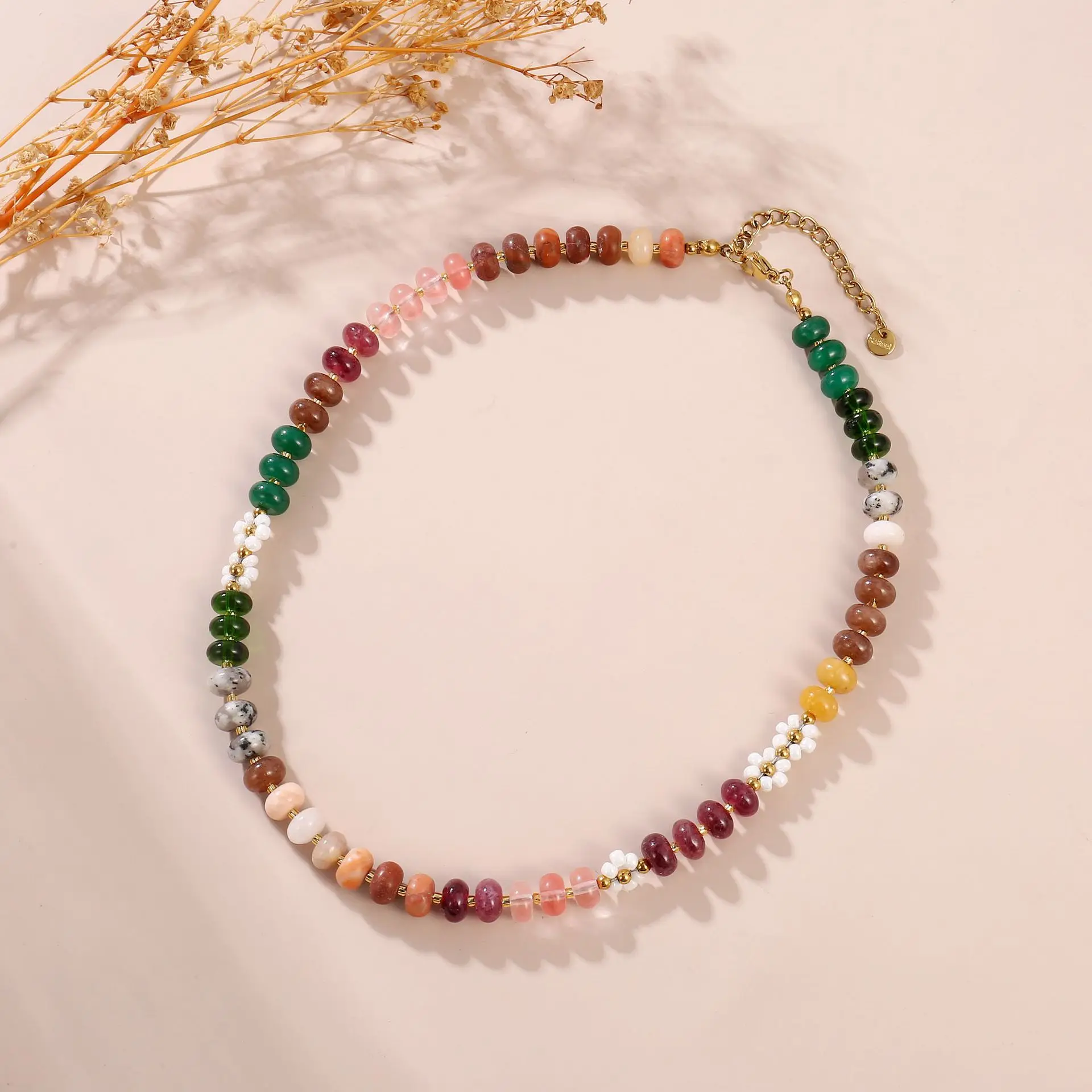Böhmische bunte Halskette mit Natursteinperlen für Frauen, niedliche Blumen-Schlüsselbeinkette, Sommer-Schmuck-Accessoires, Geschenk – Detail 6