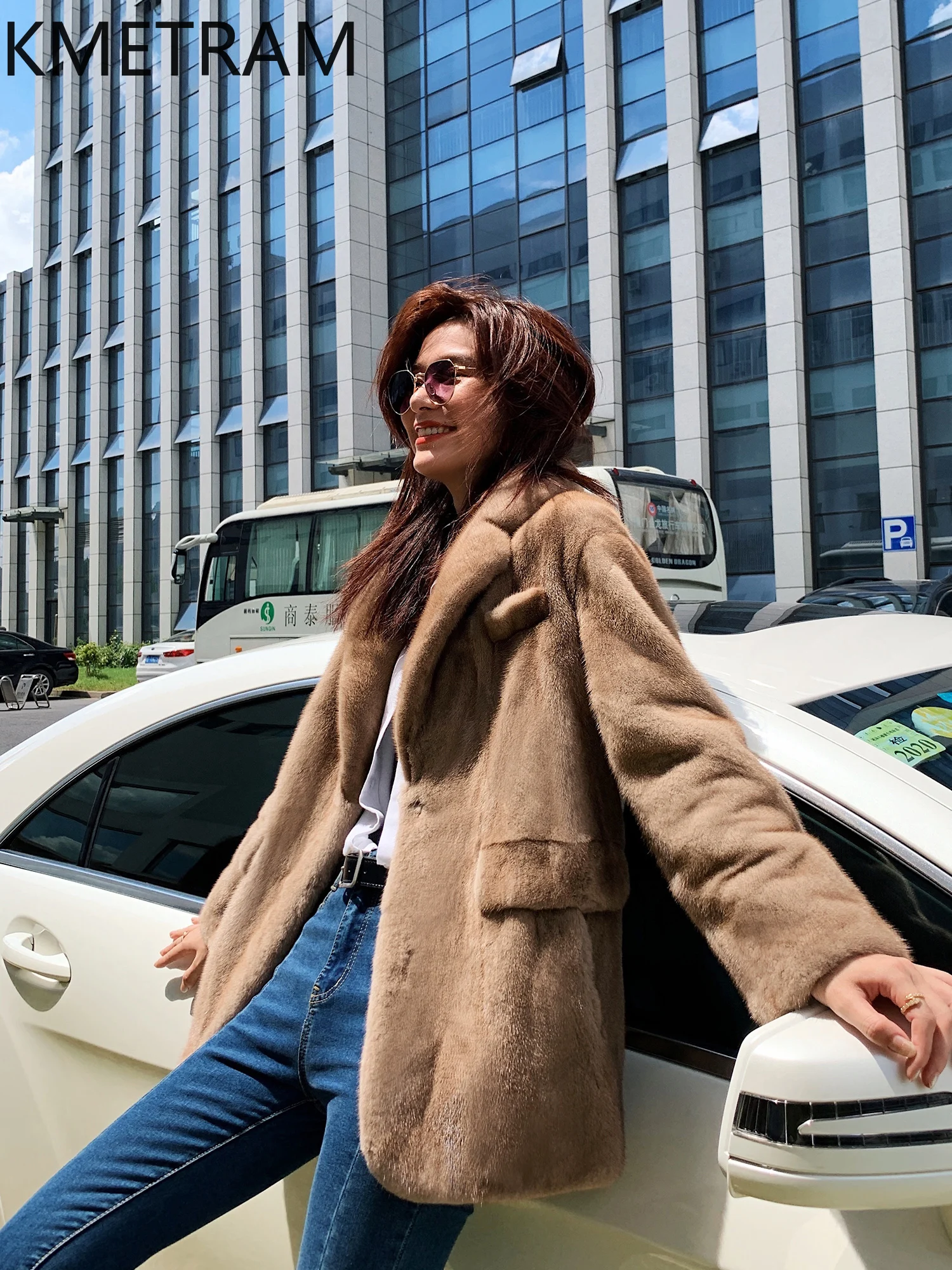 KMETRAM 100% سترة فرو المنك المخملية امرأة الموضة السترة على غرار طوق معطف الفرو الحقيقي الوافدين الجدد الشتاء النساء الملابس 2025 شوهبا
