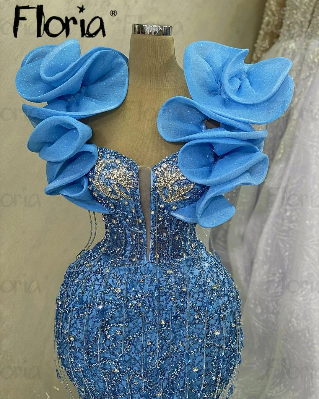 Vestido de festa luxuoso frisado para mulheres, vestidos de noite formais elegantes, céu azul, babados decote, nova chegada