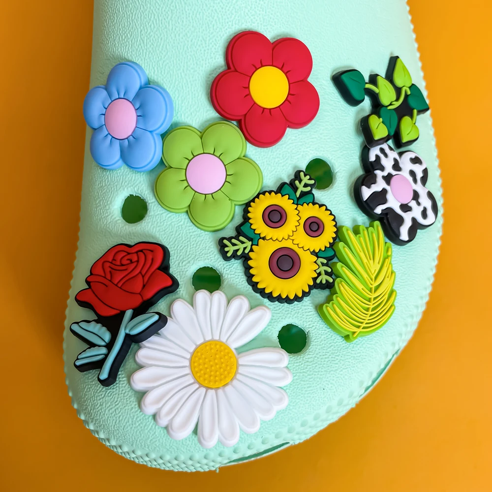 1pcs Plants Clog Charms Sunflower Mushroom Shoe Decoration Accessories Rosa Flower Shoe Charms Bamboo clips Jeans shoe buckle