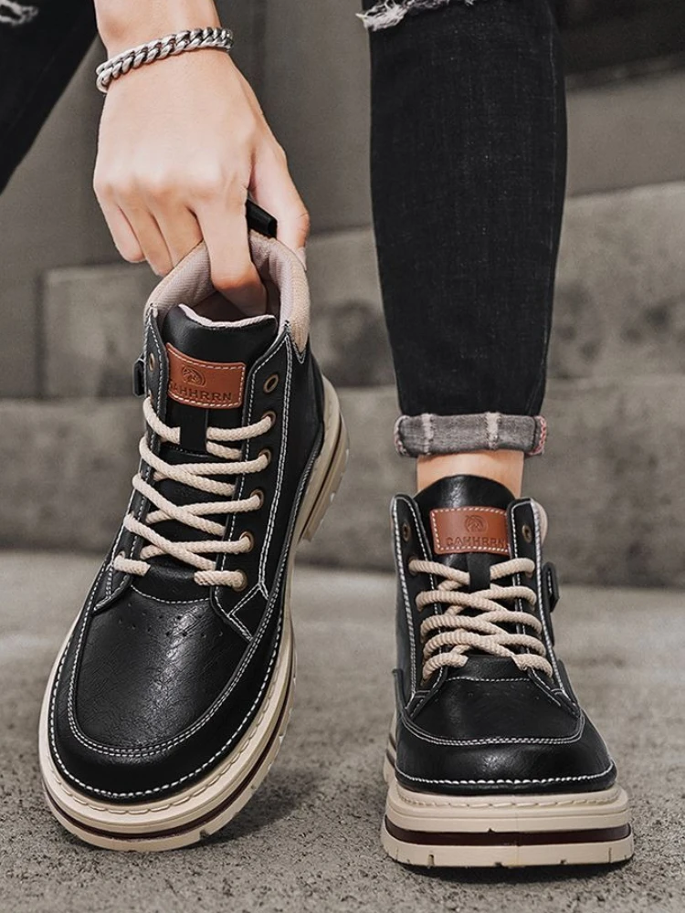 

Винтажные мужские рабочие ботинки в британском стиле на шнуровке, весна-осень 2022, новые хит продаж, противоскользящие байкерские ботинки на платформе, увеличивающие рост