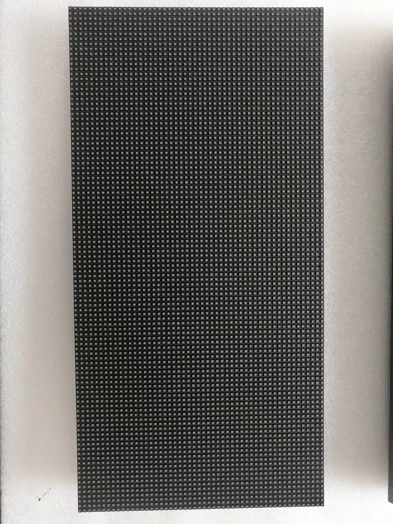 P2.8mm 3,076x320mm Innen-LED-Modul 160x52Pixel HD-Display Vollfarb-Panel-Werbe bildschirm