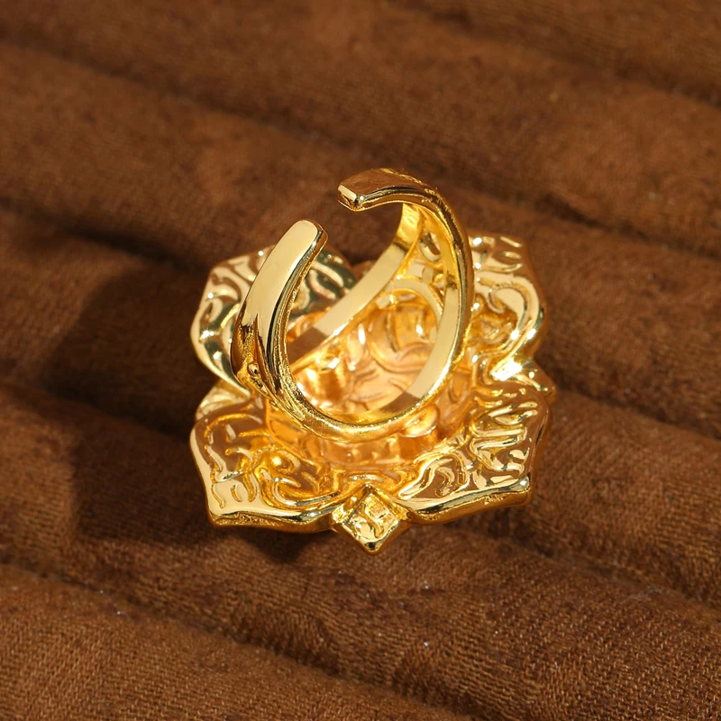 

Vintage Lucky Flower Red Rings Natural Stone Woman Music Festival Gold Color Zircon Jewelry Trends 2026 New High Quality Banquet