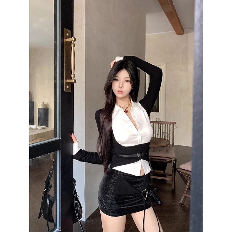 

2024Black and white contrasting color faux two-piece long-sleeve shirt, unique design, tight-fitting waist-cinching top for swee