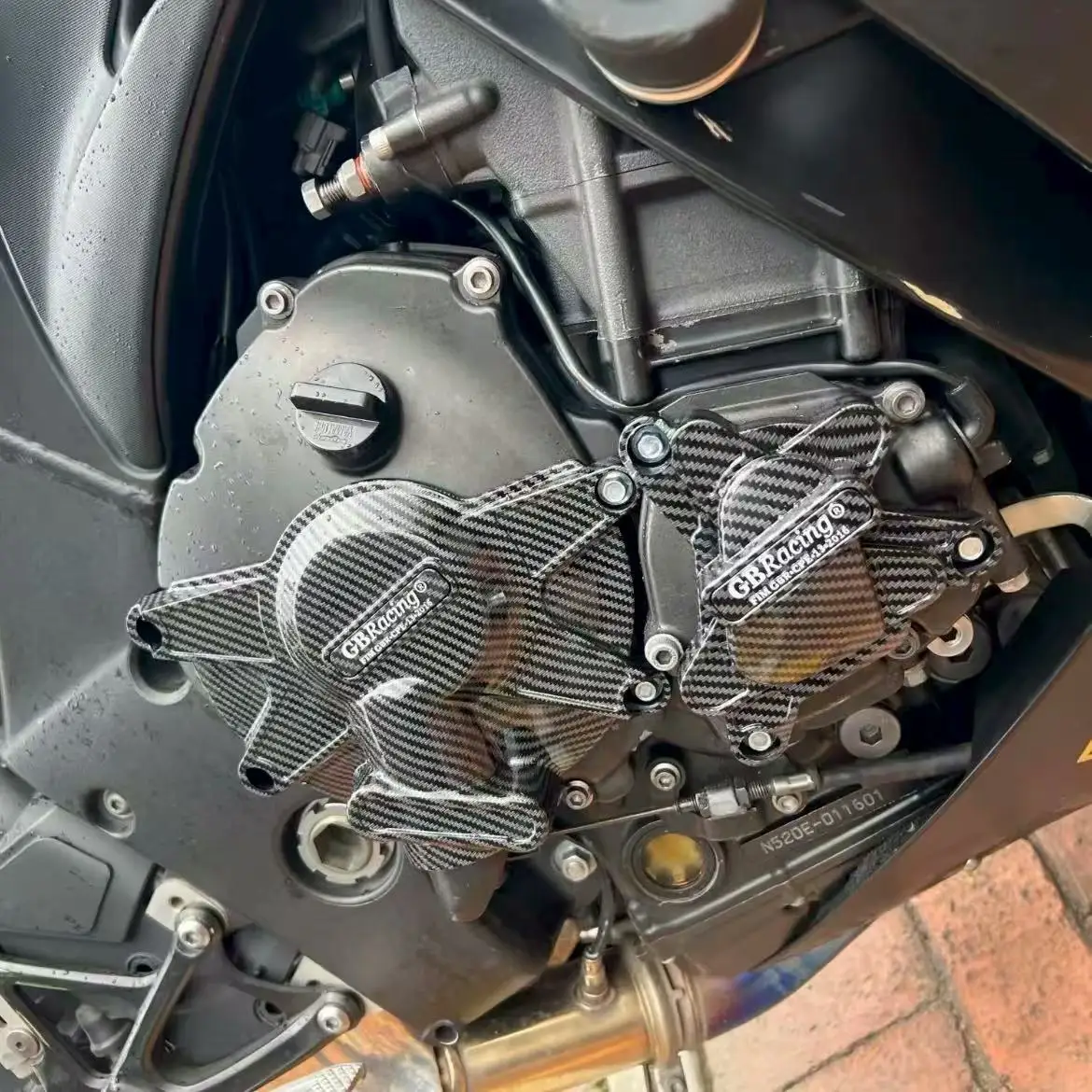 

for Yamaha YZF-R1Motorcycle Engine Cover GBRacing Protective Cover AccessoriesYZF-R1 2009 2010 2011 2012 2013 2014