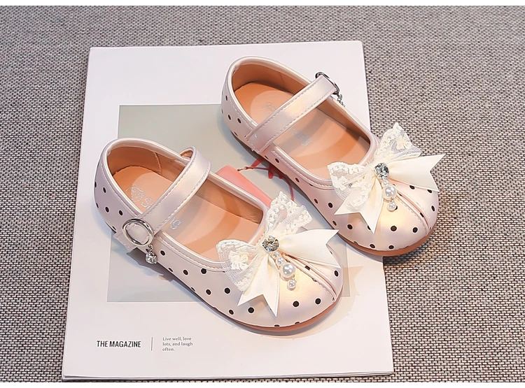 Kinder-Prinzessinnenschuhe Süße Spitzenschleifen Mädchen-Lederschuhe Niedliche Tupfen Runde Zehen 2026 Brandneue Kinder-Flachschuhe Weiche Sohle – Detail 3