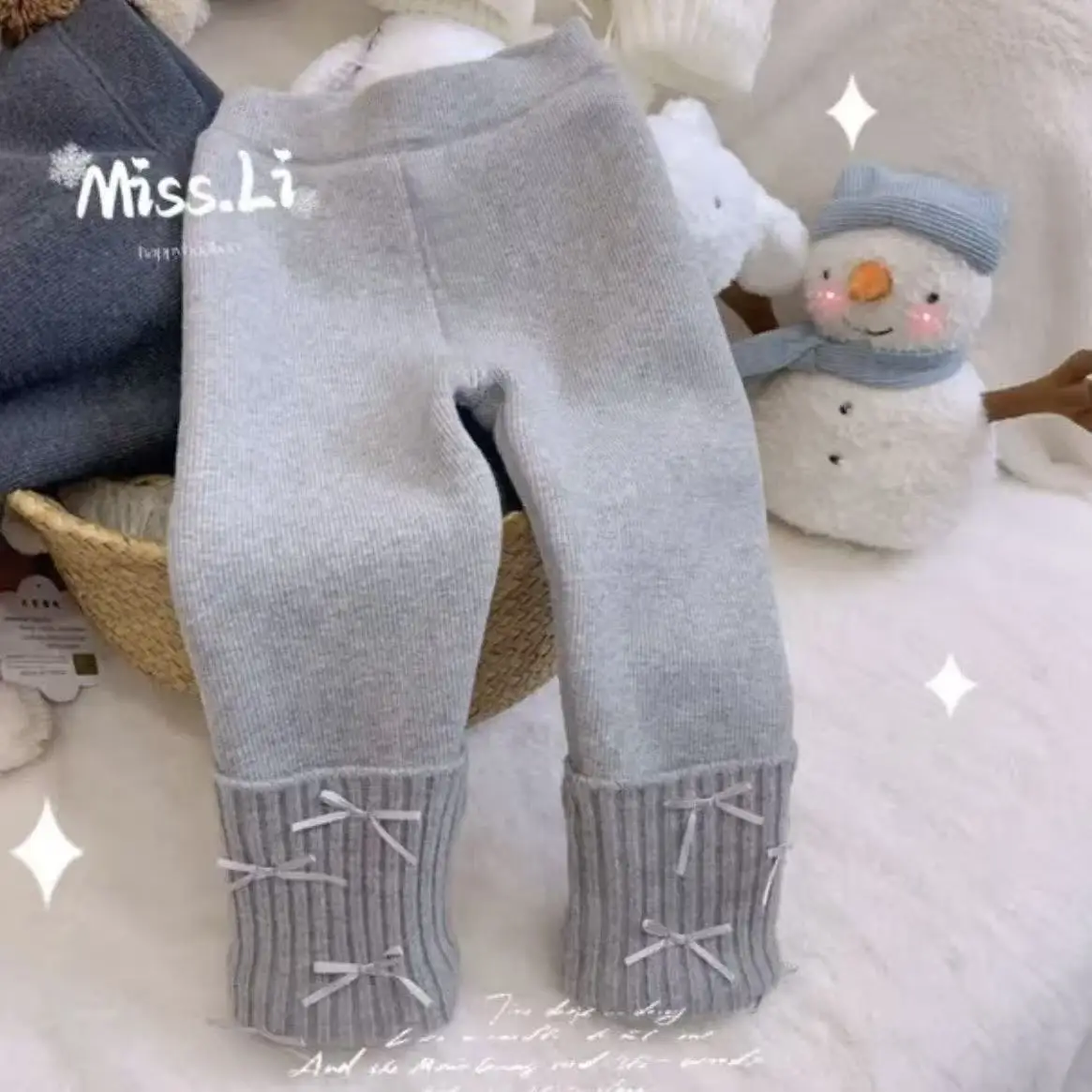 

Autumn And Winter Girls' Pants 2025 New One piece Velvet Bow Leggings Pants Children's Thick Velvet Warm Pants