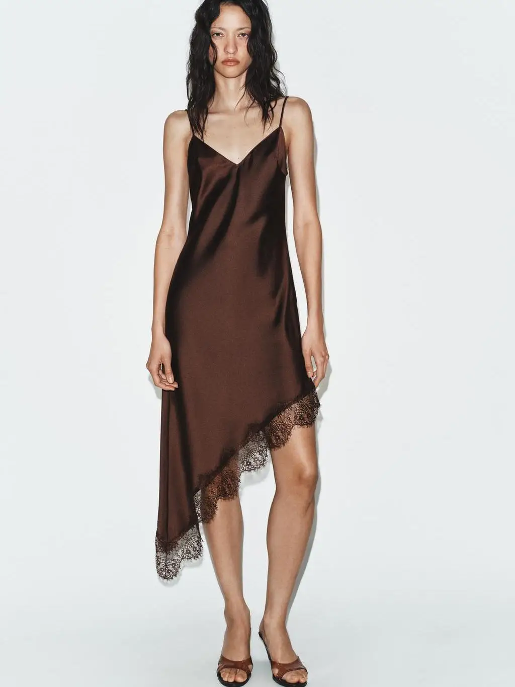 

Silk Satin Feel Dress New Summer Collection Women's Fashion 18-25 Years Old 2026 Seasonal Trend Ethnic Stage Costume