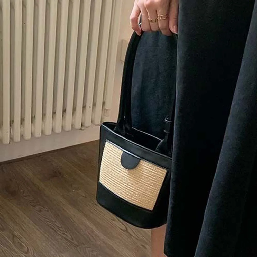 

Retro PU Woven Bucket Bag Breathable Anti-Splash Water Women Bucket Handbag Large Capacity Polyester Straw Shoulder Bag School