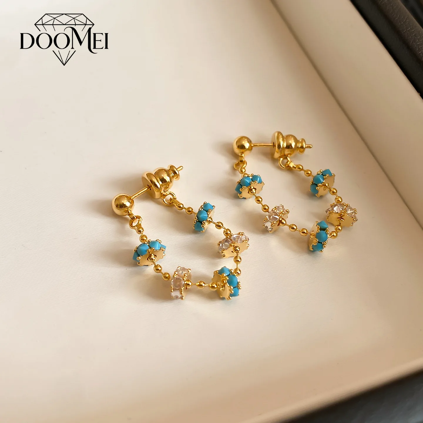 DOO MEI Light Luxury Round Earrings Cubic Zirconia Hoop Earrings 18k Gold Plated Ear Hoop Women's Dating Dazzling Jewelry