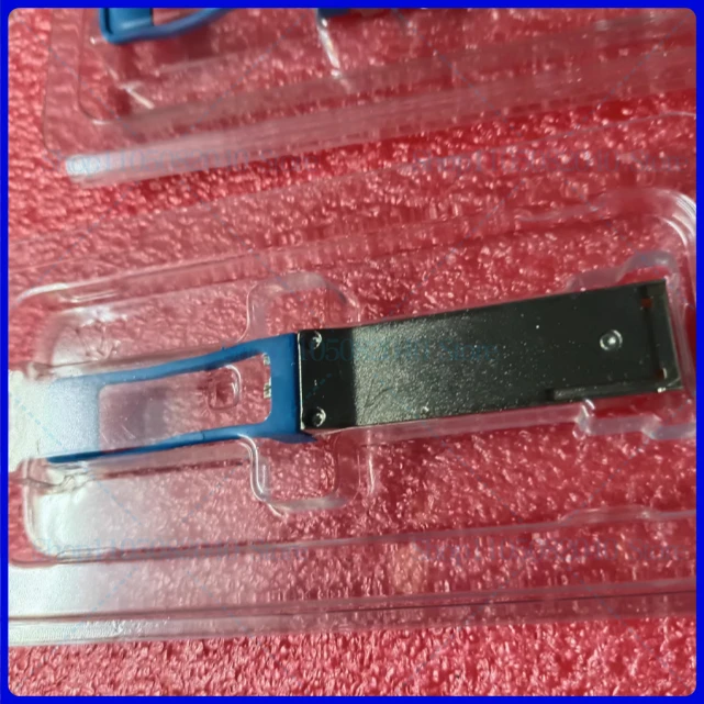 

Used For FINISAR FTL4C1QE1L 40G QSFP + LR4 10KM Optical Module 40GBASE-LR4