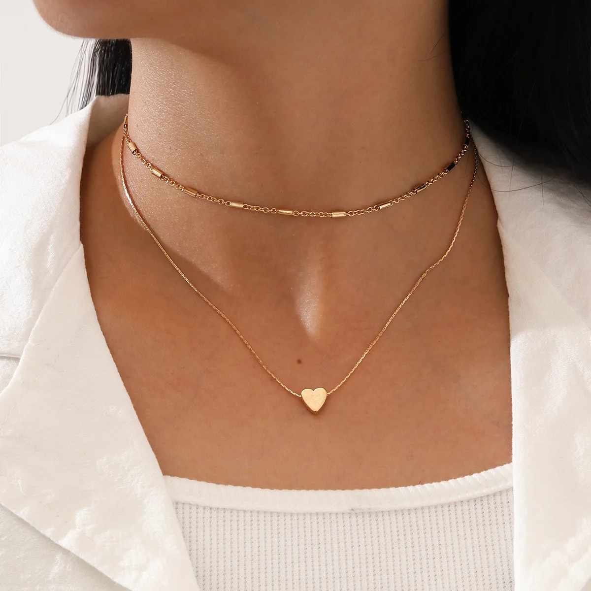 2 Stück modische, schlichte Halskette mit Herzanhänger für Damen, in Gold- und Silberfarben, als Halskette oder Choker, trendiger Party-Schmuck, Geschenk für Mädchen. – Detail 1