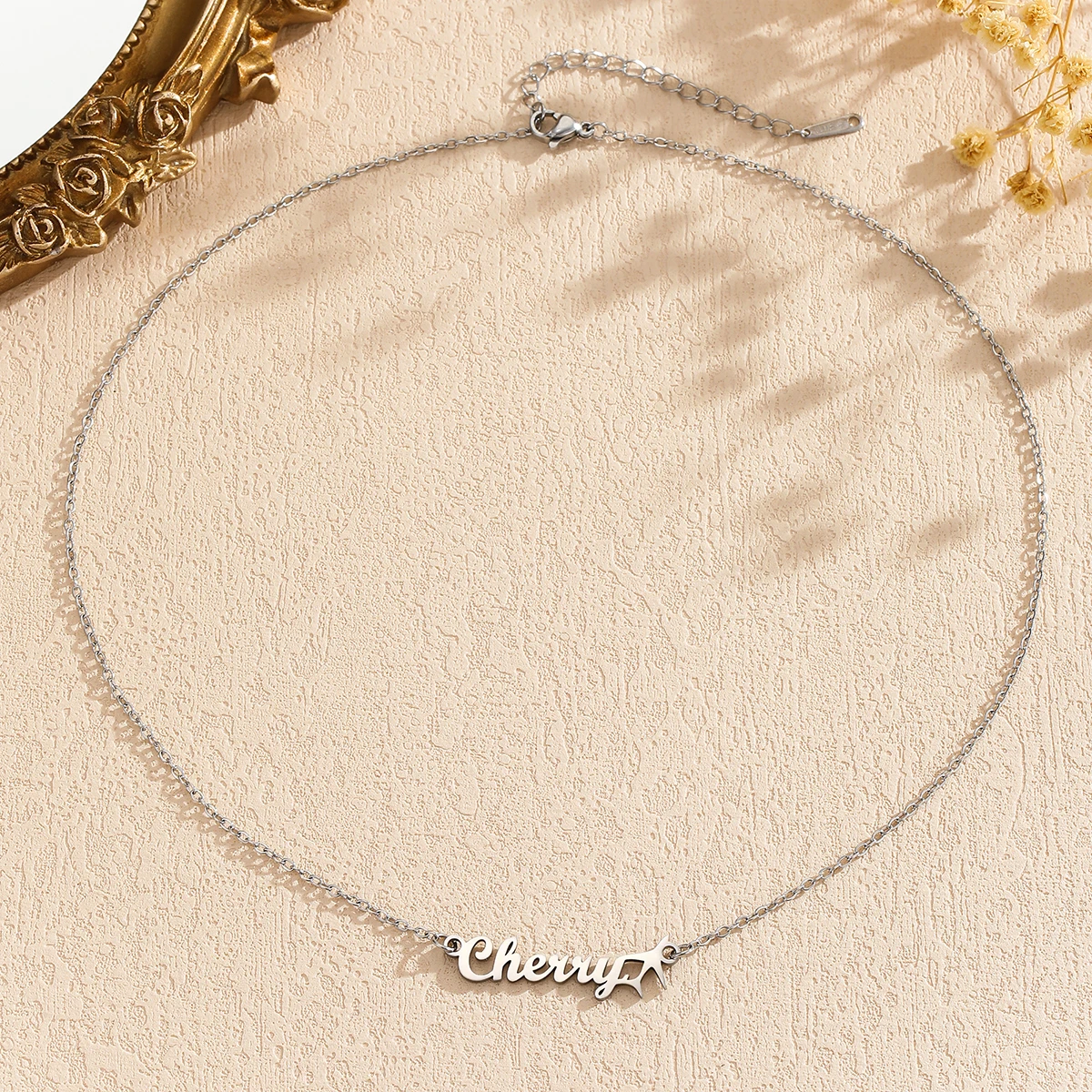 Colar com nome personalizado para mulheres, pingente de avião, joias de aço inoxidável, gargantilha com corrente, presente de aniversário personalizado