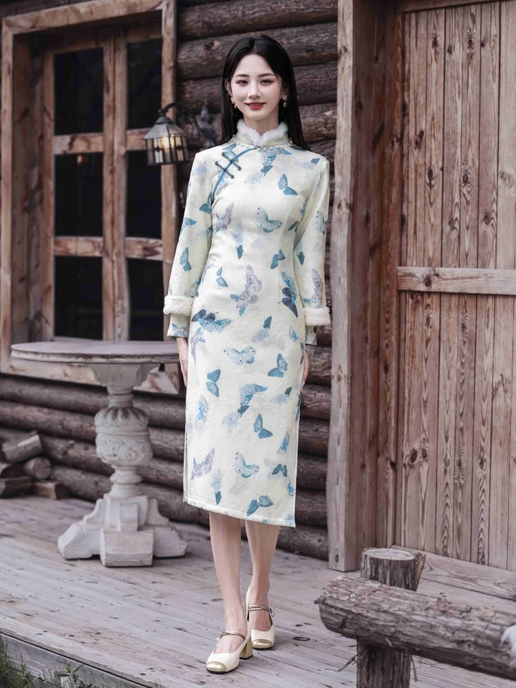 2025 Autunno Nuovo Stile Cinese Retro Temperamento Elegante Cheongsam Migliorato Abito da Donna Inverno Farfalla Stampato Migliorato Qipao