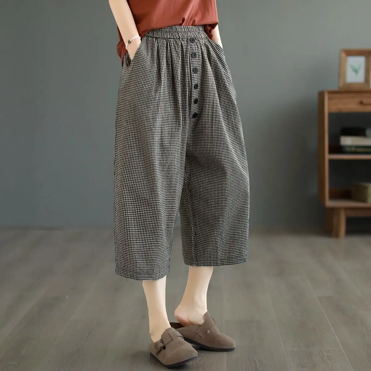 Pantalones de lino a cuadros simples para mujer, pantalones largos hasta la pantorrilla con cintura elástica, botones que combinan con todo, sueltos, delgados, de gran tamaño, pantalones de pierna ancha, Verano