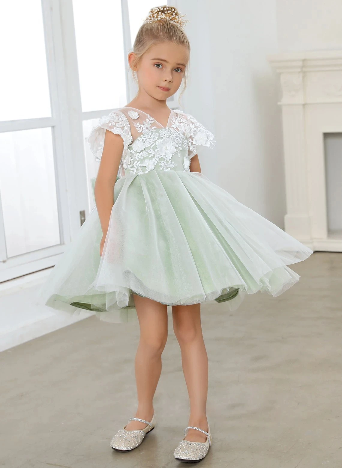 

A-line V-Neck Knee-Length Lace/Tulle Flower Girl Dress/Wedding Party Dresses/Flower Girl Dresses/Custom Made