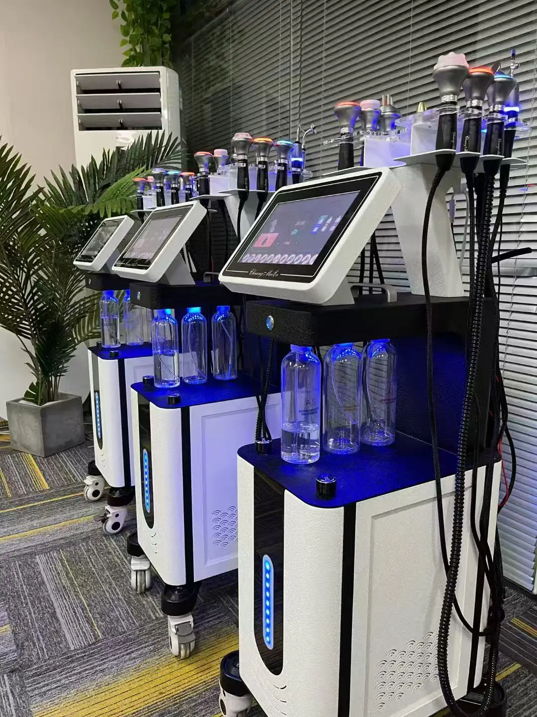 Face Lift Women Aesthetic Beauty Equipment Bubble Oxygenation Ultrasonic Scrubber Hydrodermabrasion Hydro Facial Machine