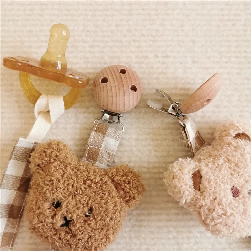 Ins Cute Bear Wooden Soother Clips Baby Pacifier Holder Plaid Anti Drop Chain Newborn Nipples Pacifiers Dummy Clip Baby Gift